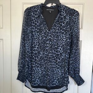 White House Black Market Black and Blue Cuffed Sleeve Blouse with Graphic Style